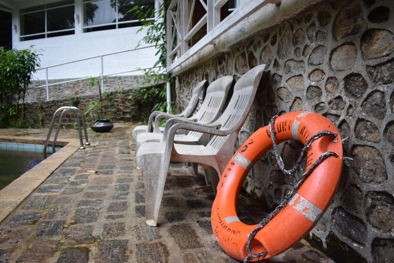 Royal River Resort Kitulgala Exterior photo